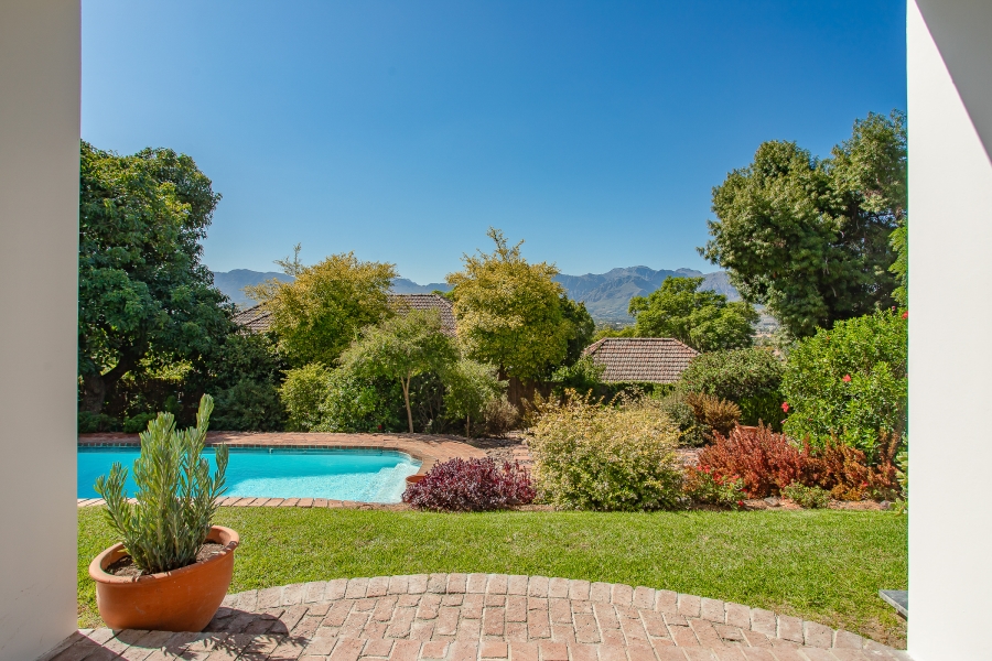 4 Bedroom Property for Sale in Buitenverwagting Western Cape